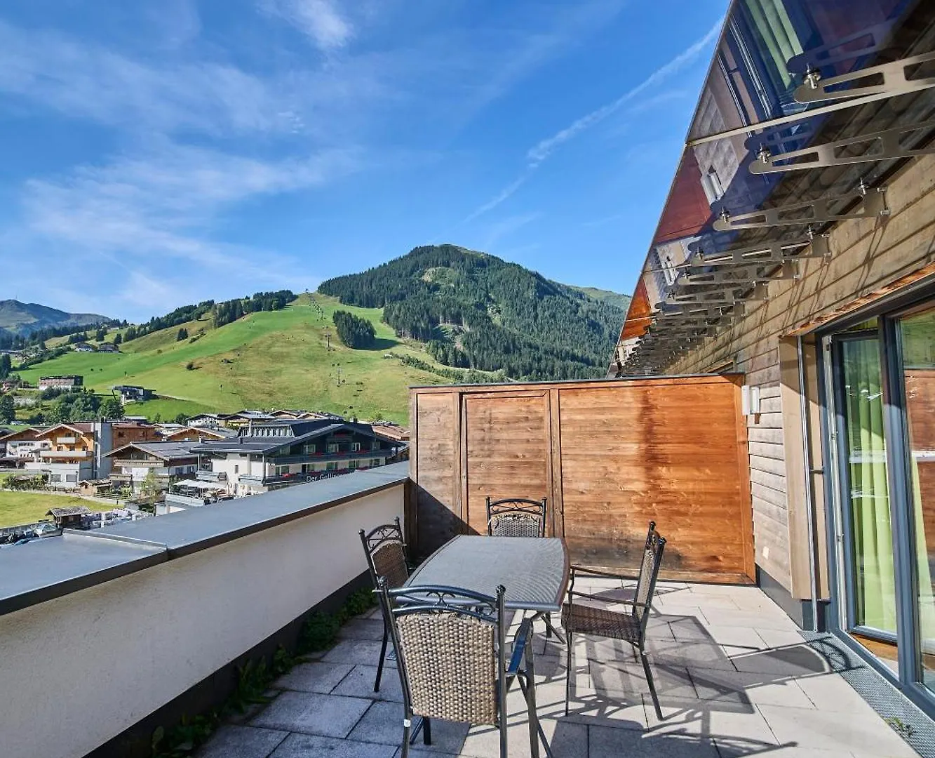 Intown Appartements Saalbach-Hinterglemm 0*,